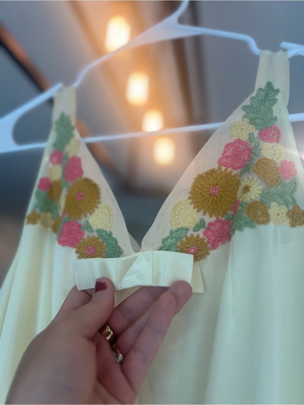 Vintage Cream Slip Chemise with Floral Lace Trim - Picture 3 of 6